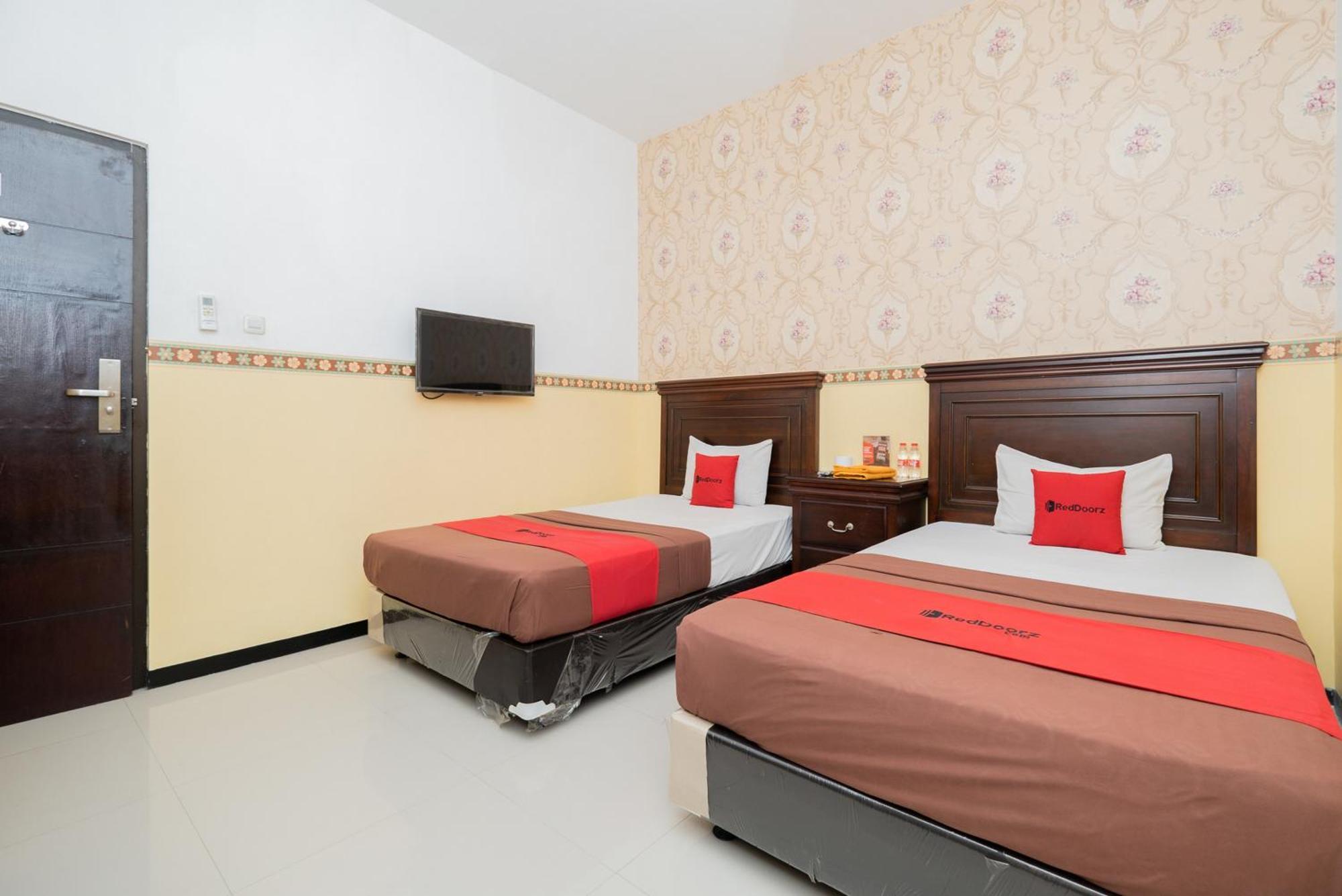Reddoorz Near Taman Krida Budaya Malang Dış mekan fotoğraf