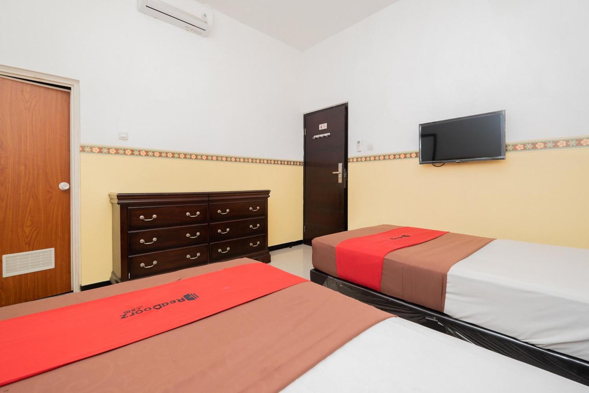 Reddoorz Near Taman Krida Budaya Malang Dış mekan fotoğraf