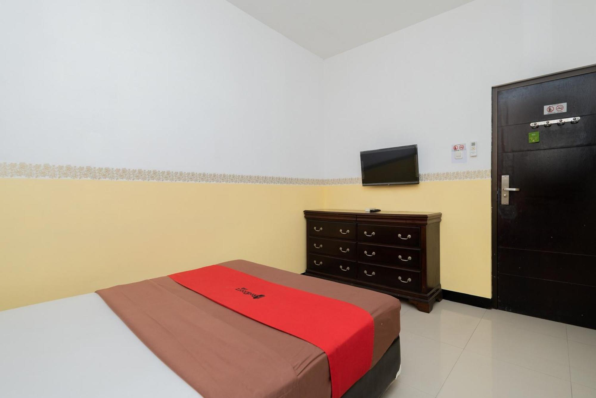 Reddoorz Near Taman Krida Budaya Malang Dış mekan fotoğraf