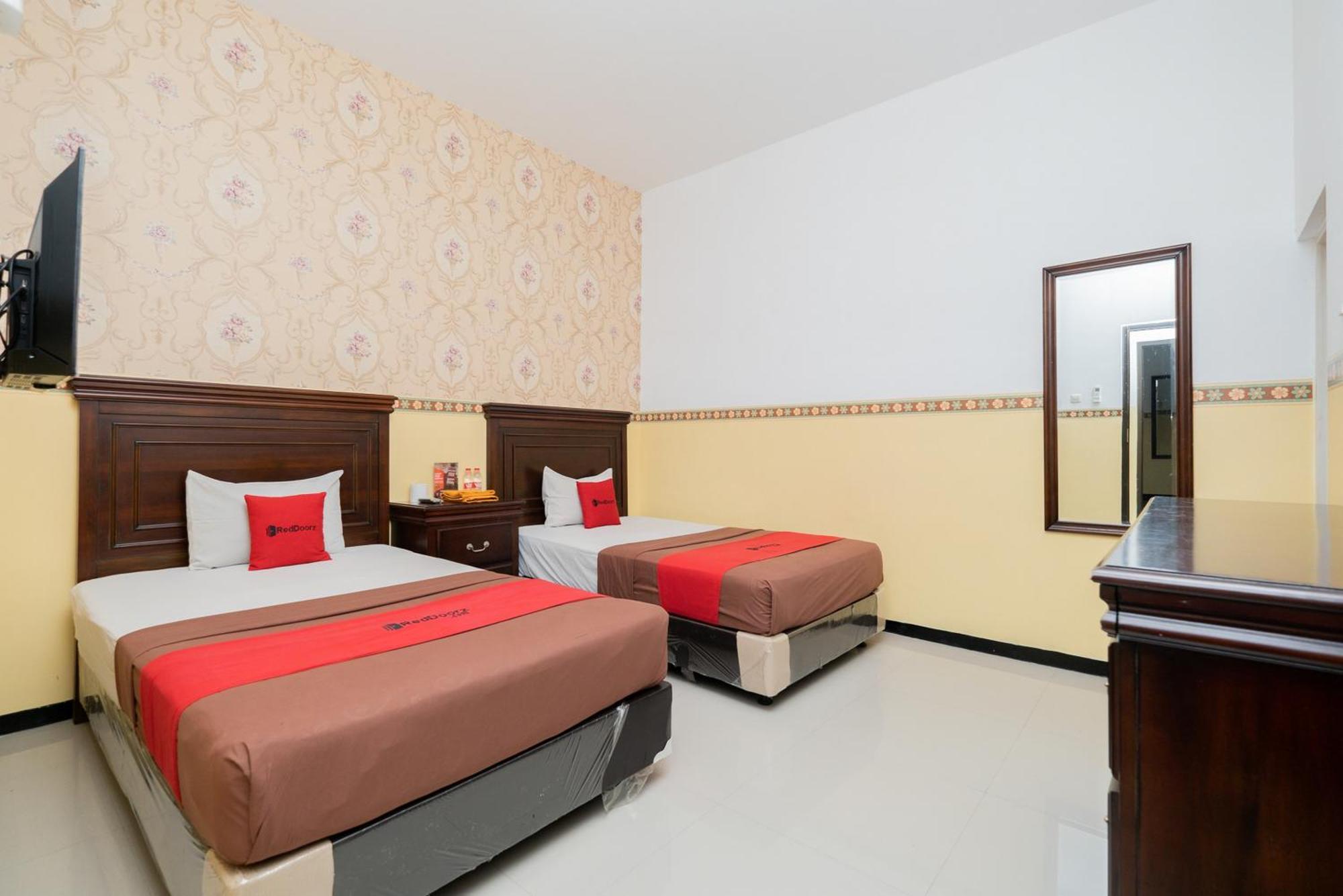 Reddoorz Near Taman Krida Budaya Malang Dış mekan fotoğraf