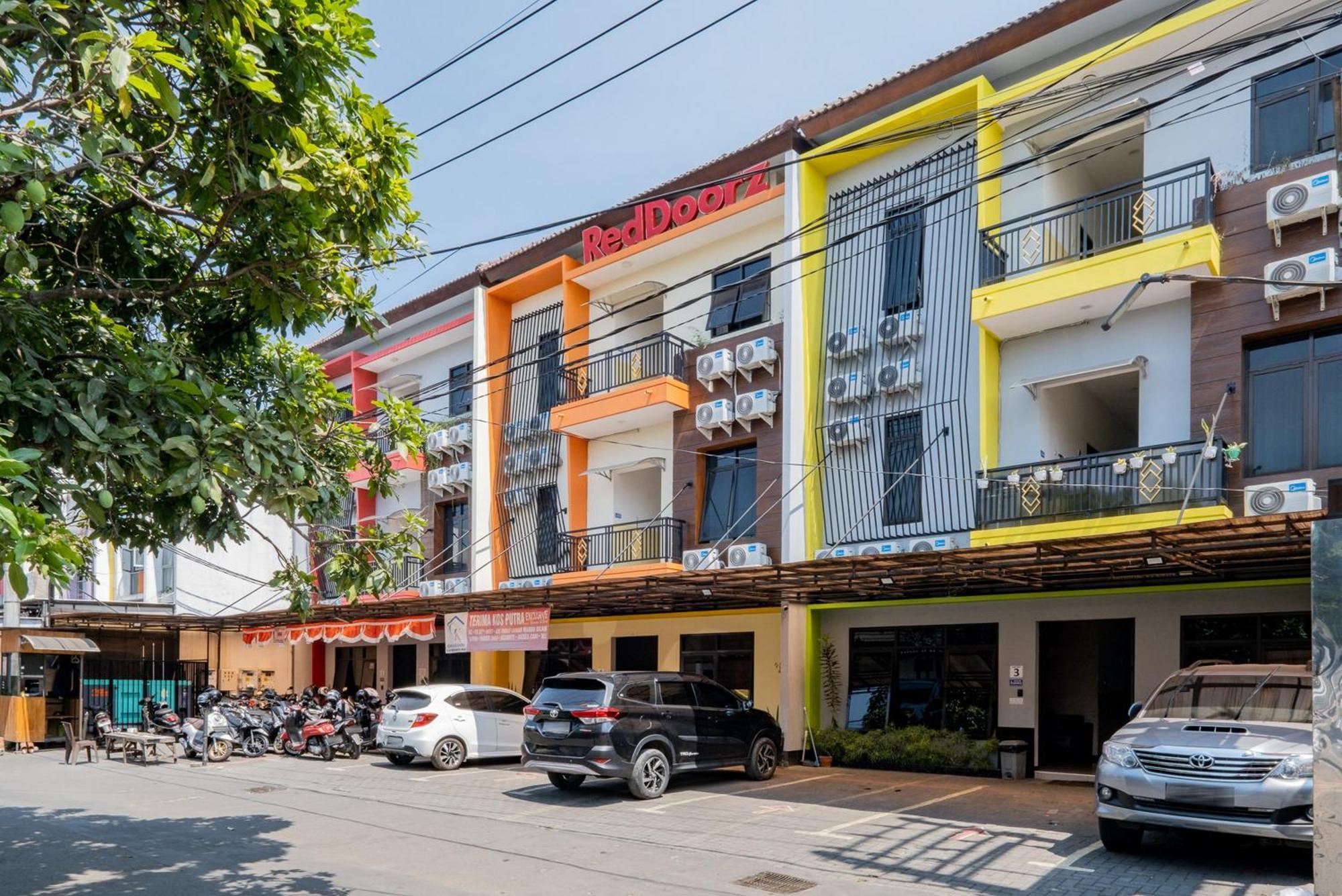 Reddoorz Near Taman Krida Budaya Malang Dış mekan fotoğraf